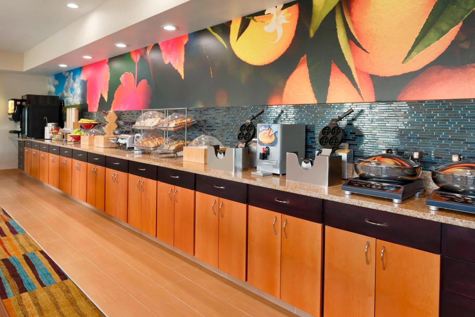 Fairfield Inn & Suites Hartford Manchester Buitenkant foto