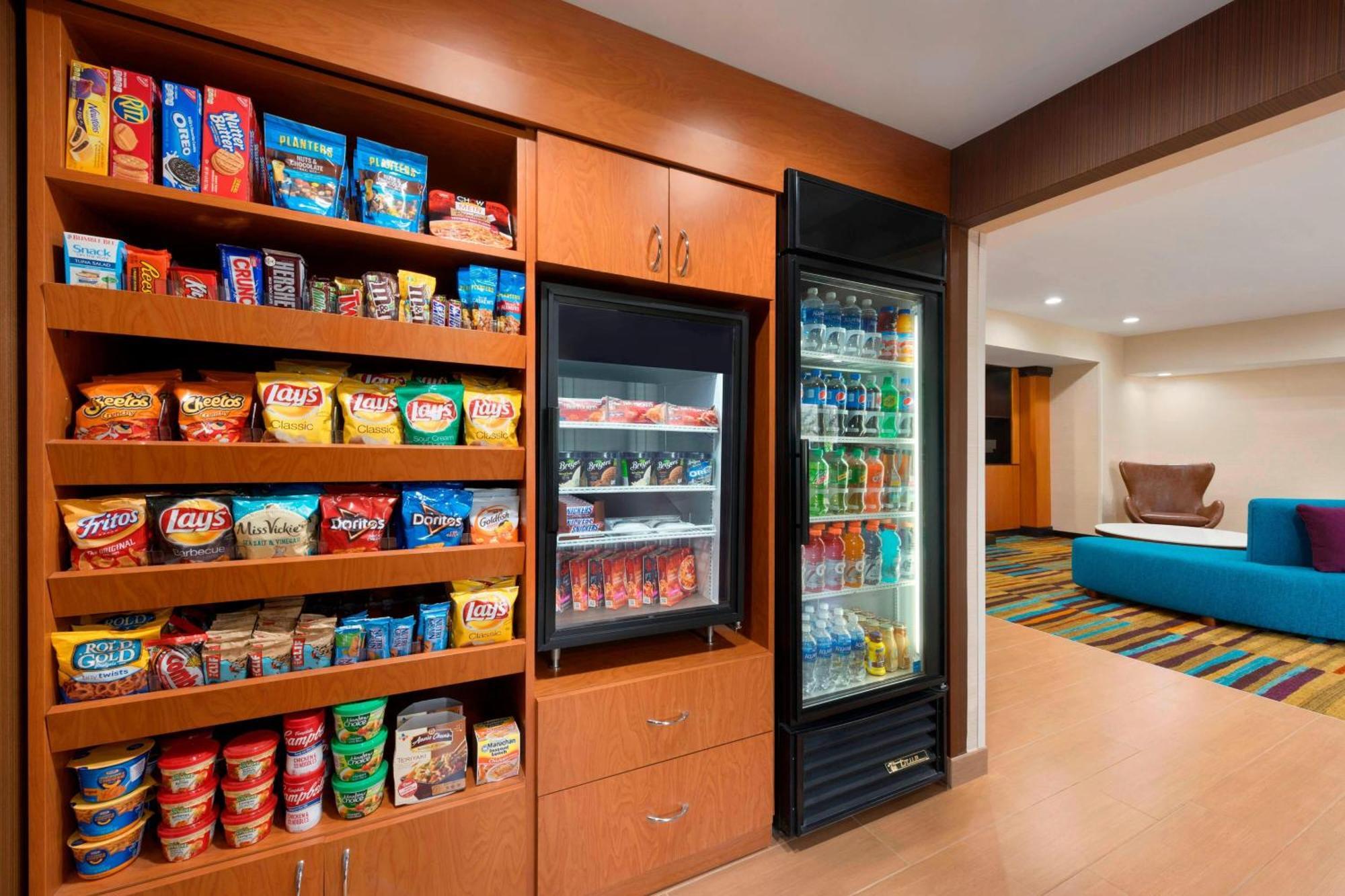 Fairfield Inn & Suites Hartford Manchester Buitenkant foto