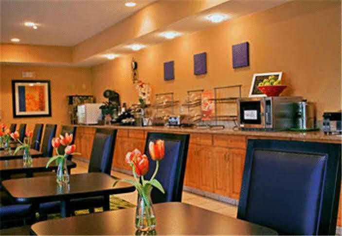 Fairfield Inn & Suites Hartford Manchester Buitenkant foto