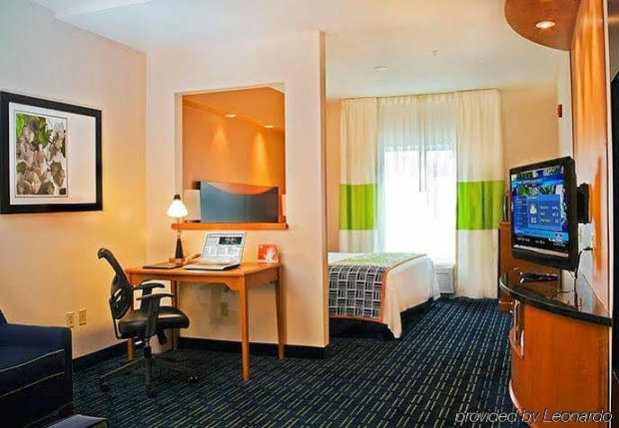 Fairfield Inn & Suites Hartford Manchester Buitenkant foto